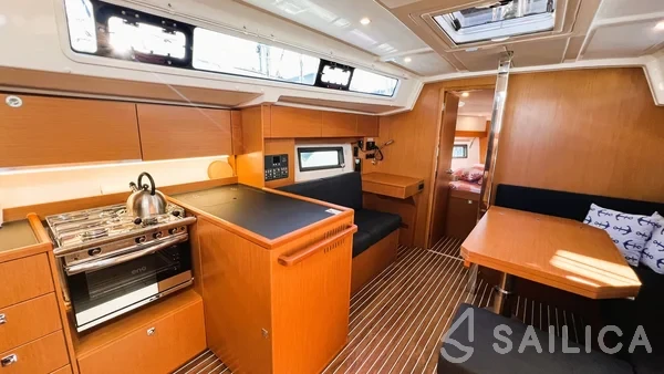Bavaria C38 - Yacht Charter Sailica