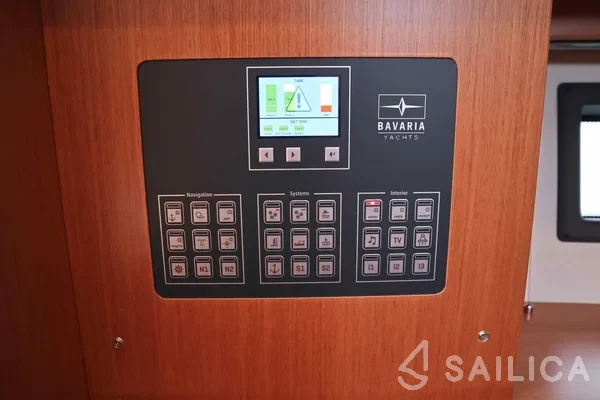 Bavaria C42 - Yacht Charter Sailica