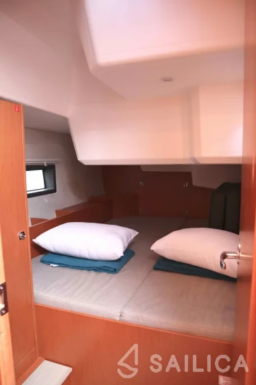 Bavaria C42 - Yacht Charter Sailica