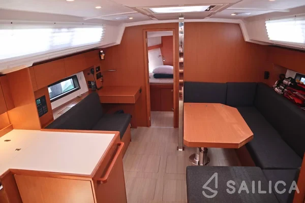 Bavaria C42 - Yacht Charter Sailica