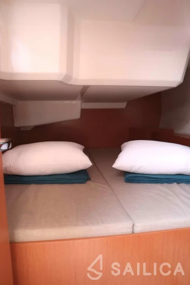 Bavaria C42 - Yacht Charter Sailica