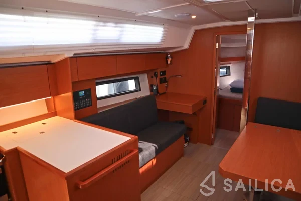 Bavaria C42 - Yacht Charter Sailica