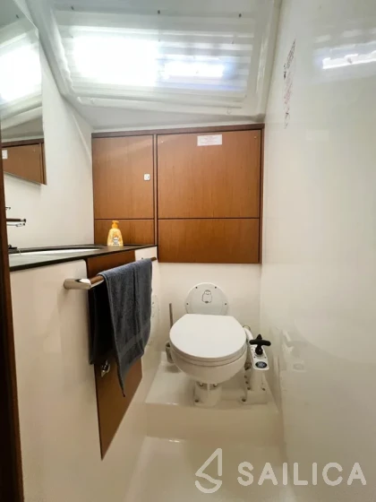 Bavaria 46 Cruiser - Yacht Charter Sailica