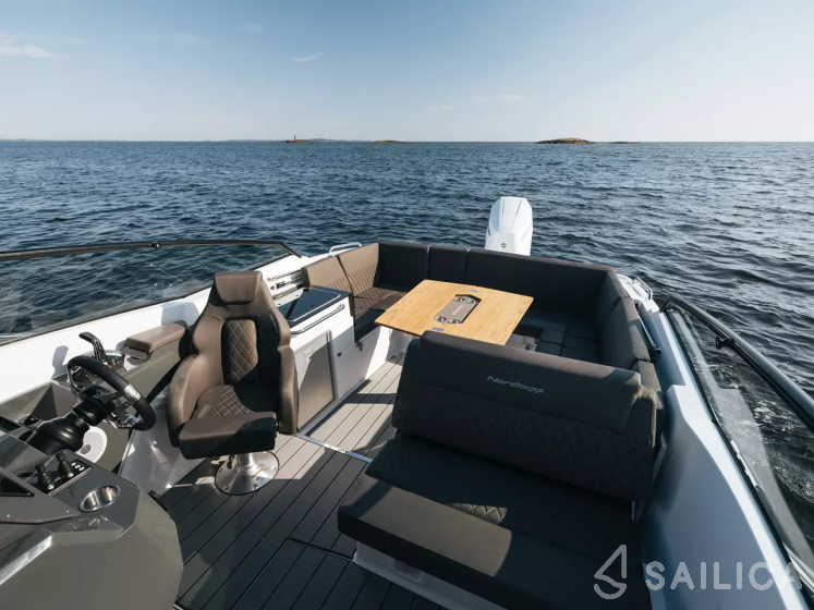 Noblesse 830 - Yacht Charter Sailica