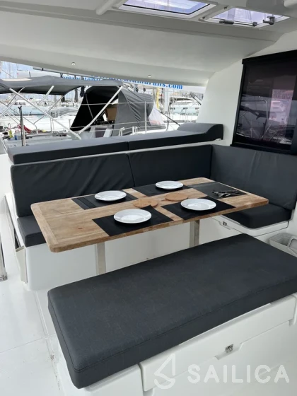 Helia 44 - Yacht Charter Sailica