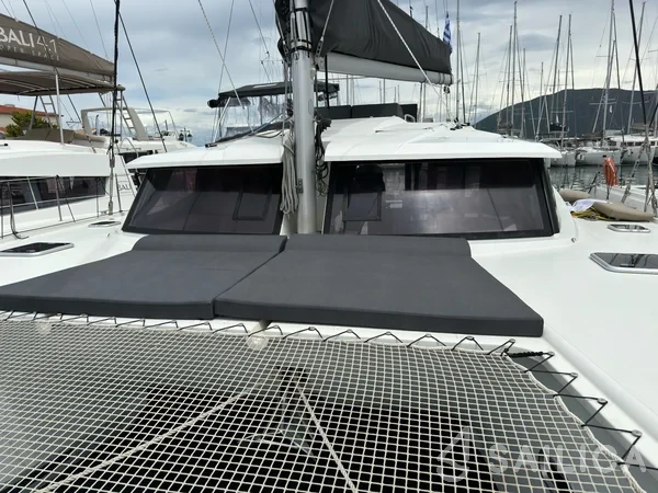 Helia 44 - Yacht Charter Sailica
