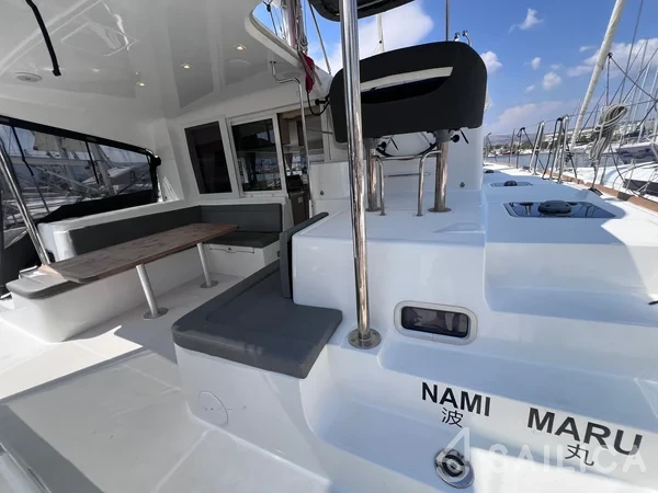 Lagoon 40 - Yacht Charter Sailica