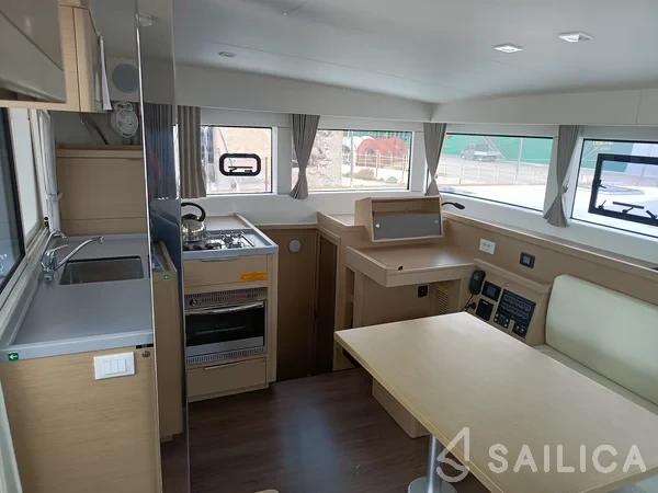 Lagoon 40 - Yacht Charter Sailica