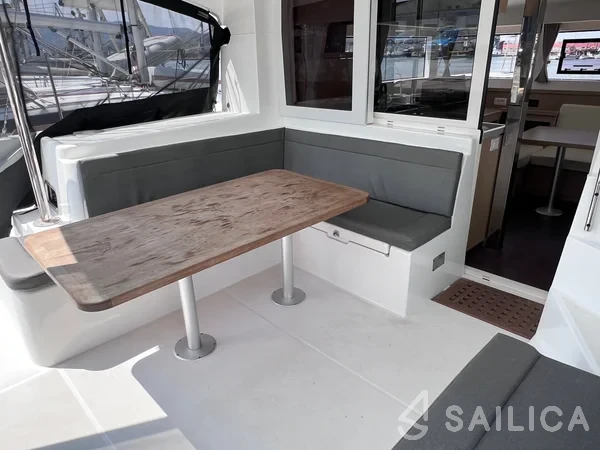 Lagoon 40 - Yacht Charter Sailica