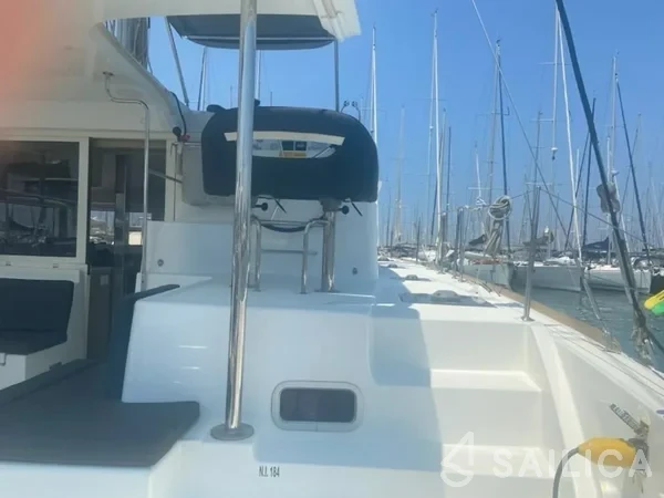 Lagoon 40 - Yacht Charter Sailica