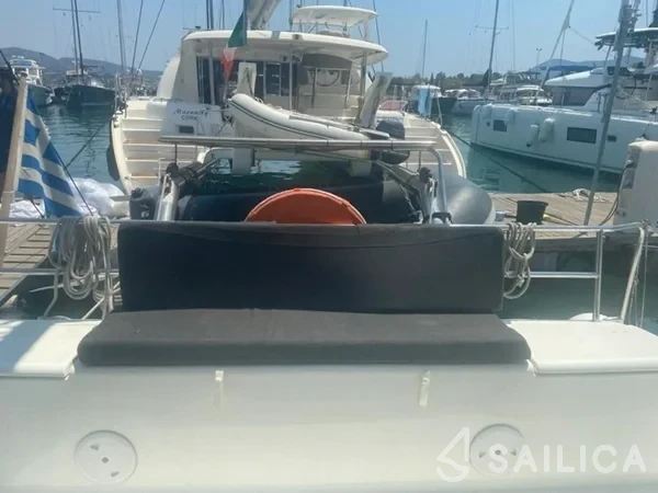 Lagoon 40 - Yacht Charter Sailica