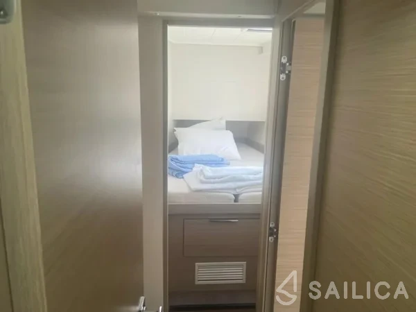 Lagoon 40 - Yacht Charter Sailica