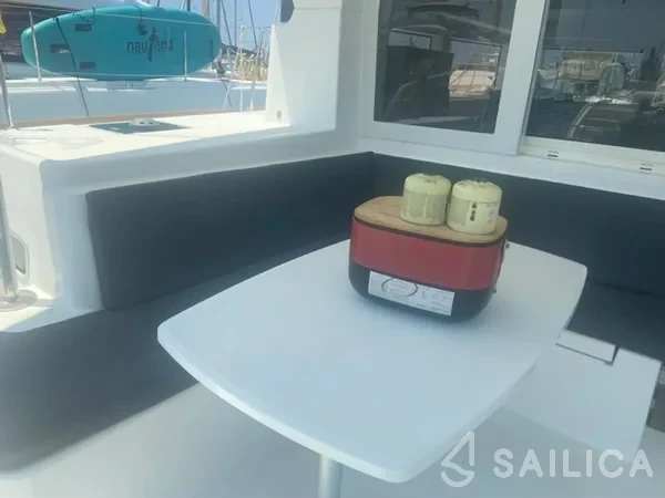 Lagoon 40 - Yacht Charter Sailica