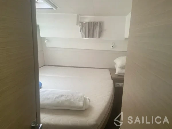 Lagoon 40 - Yacht Charter Sailica