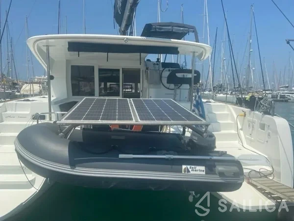Lagoon 40 - Yacht Charter Sailica