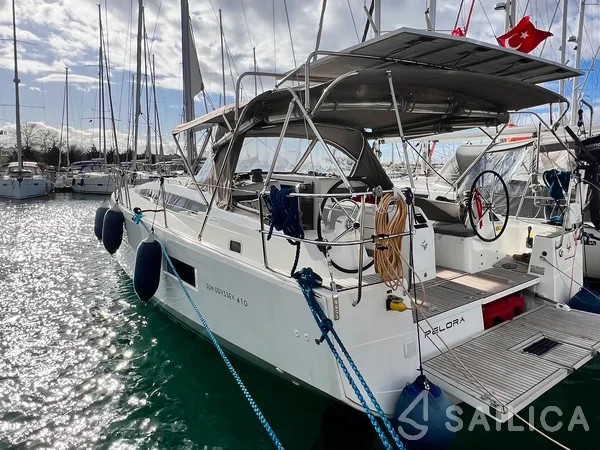 Sun Odyssey 410 - Yacht Charter Sailica