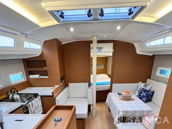 Sun Odyssey 410 - Yacht Charter Sailica