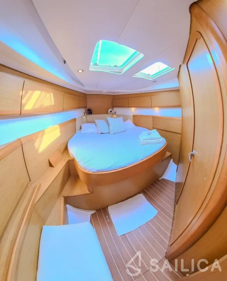 Sun Odyssey 44i - Yacht Charter Sailica