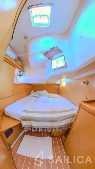 Sun Odyssey 44i - Yacht Charter Sailica