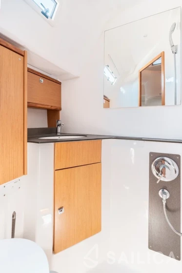 Bavaria 46 Cruiser - Yacht Charter Sailica