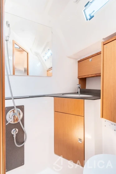 Bavaria 46 Cruiser - Yacht Charter Sailica