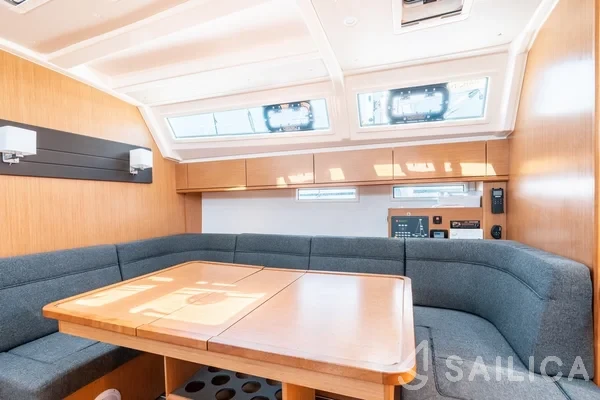 Bavaria 46 Cruiser - Yacht Charter Sailica