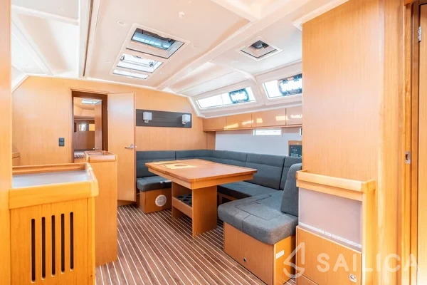 Bavaria 46 Cruiser - Yacht Charter Sailica