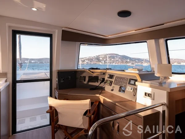 Bali 4.4 - Yacht Charter Sailica