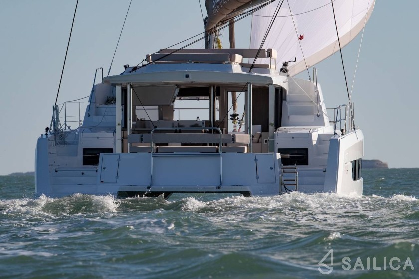 Bali 4.4 - Yacht Charter Sailica