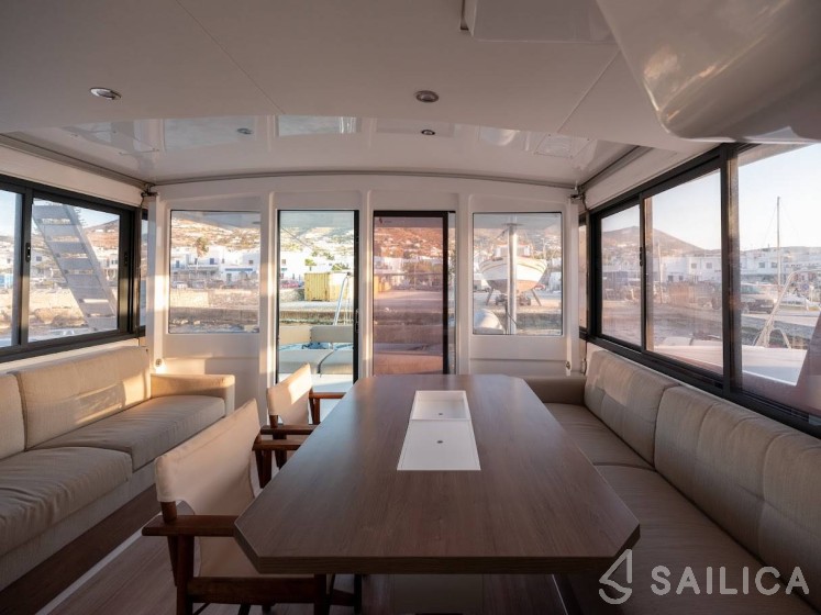 Bali 4.4 - Yacht Charter Sailica