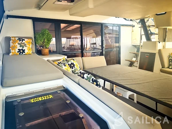 Aura 51 - Yacht Charter Sailica