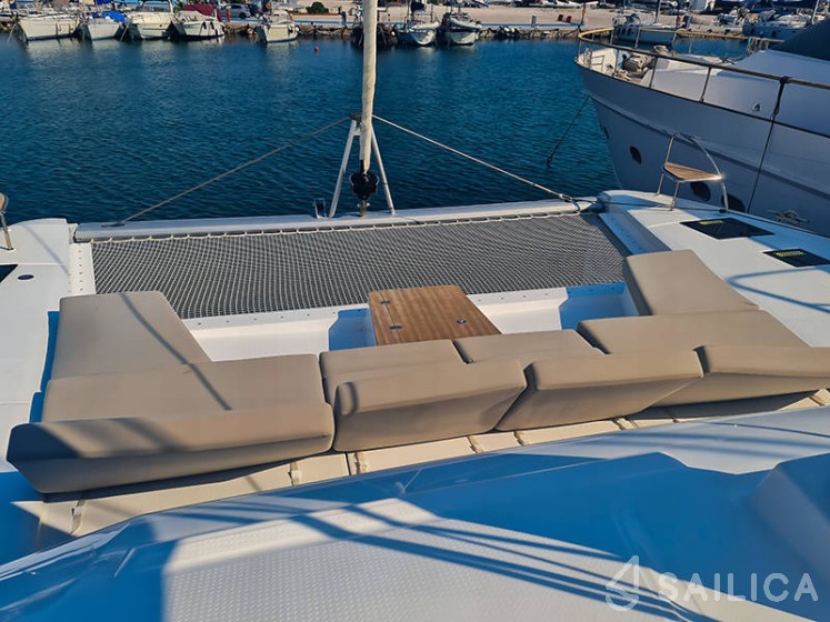 Aura 51 - Yacht Charter Sailica