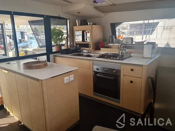 Aura 51 - Yacht Charter Sailica