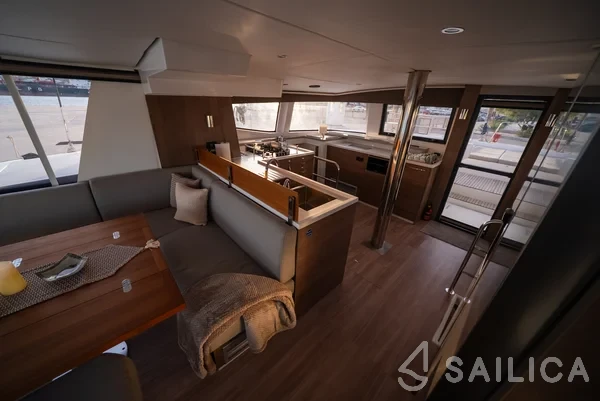 Bali 4.6 - Yacht Charter Sailica