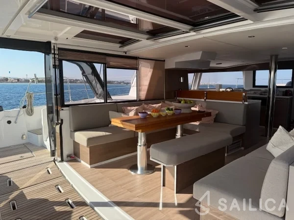 Bali 4.6 - Yacht Charter Sailica