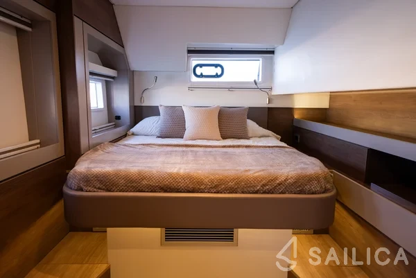 Bali 4.6 - Yacht Charter Sailica
