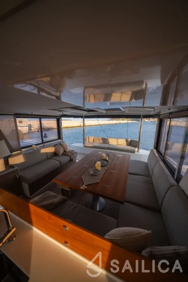 Bali 4.6 - Yacht Charter Sailica