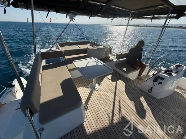 Bali 4.6 - Yacht Charter Sailica