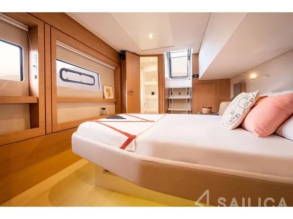 Bali 4.8  - Yacht Charter Sailica