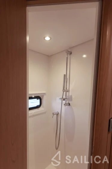 Bali 4.8  - Yacht Charter Sailica