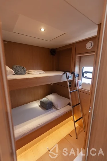 Bali 4.8  - Yacht Charter Sailica