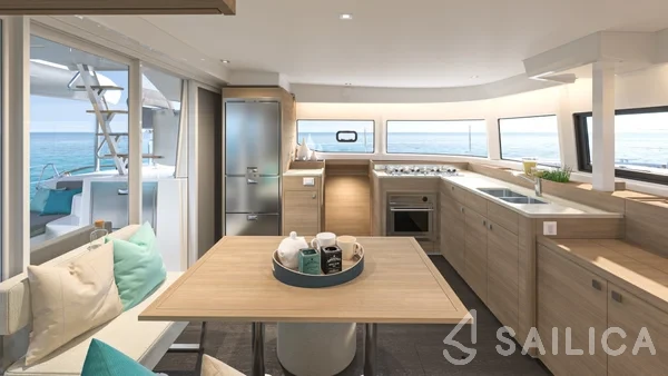 Lagoon 43 Power - Yacht Charter Sailica