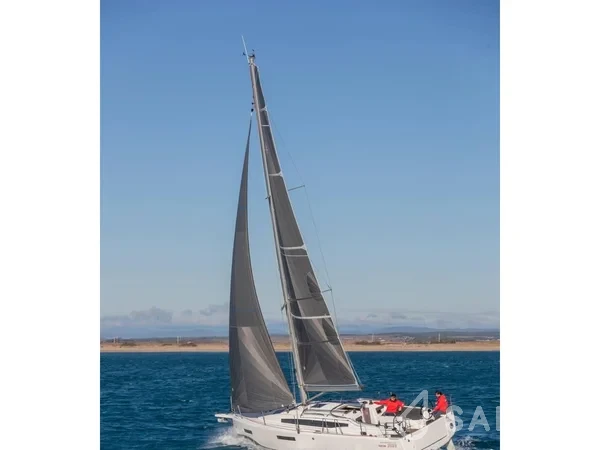 Sun Odyssey 380 - Yacht Charter Sailica