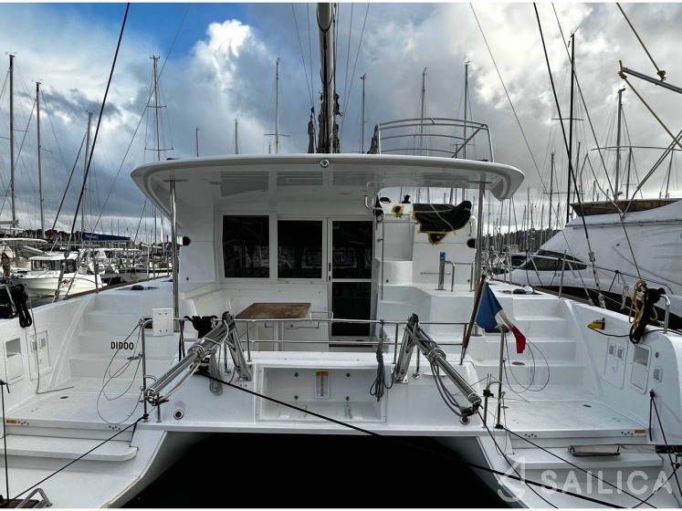 Lagoon 40 - Yacht Charter Sailica