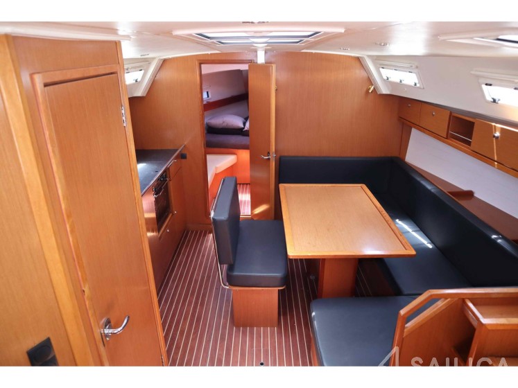 Bavaria 40 - Yacht Charter Sailica