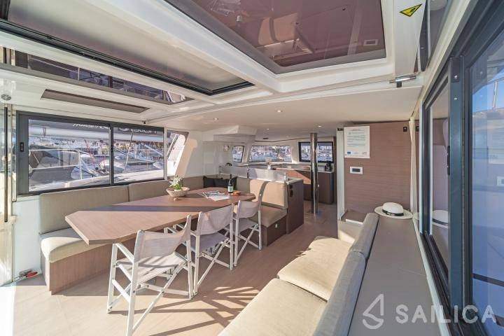 Bali 4.6 - Yacht Charter Sailica
