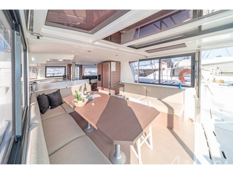 Bali 4.6 - Yacht Charter Sailica