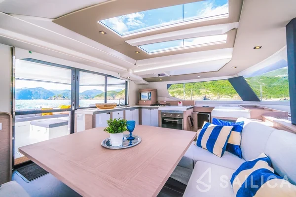 Tanna 47 - Yacht Charter Sailica