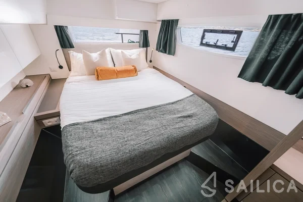 Tanna 47 - Yacht Charter Sailica