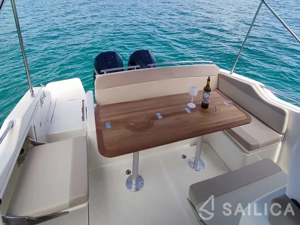 Quicksilver 875 - Yacht Charter Sailica